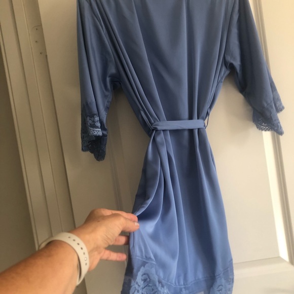 Bridesmaids Robe. - Picture 5 of 7